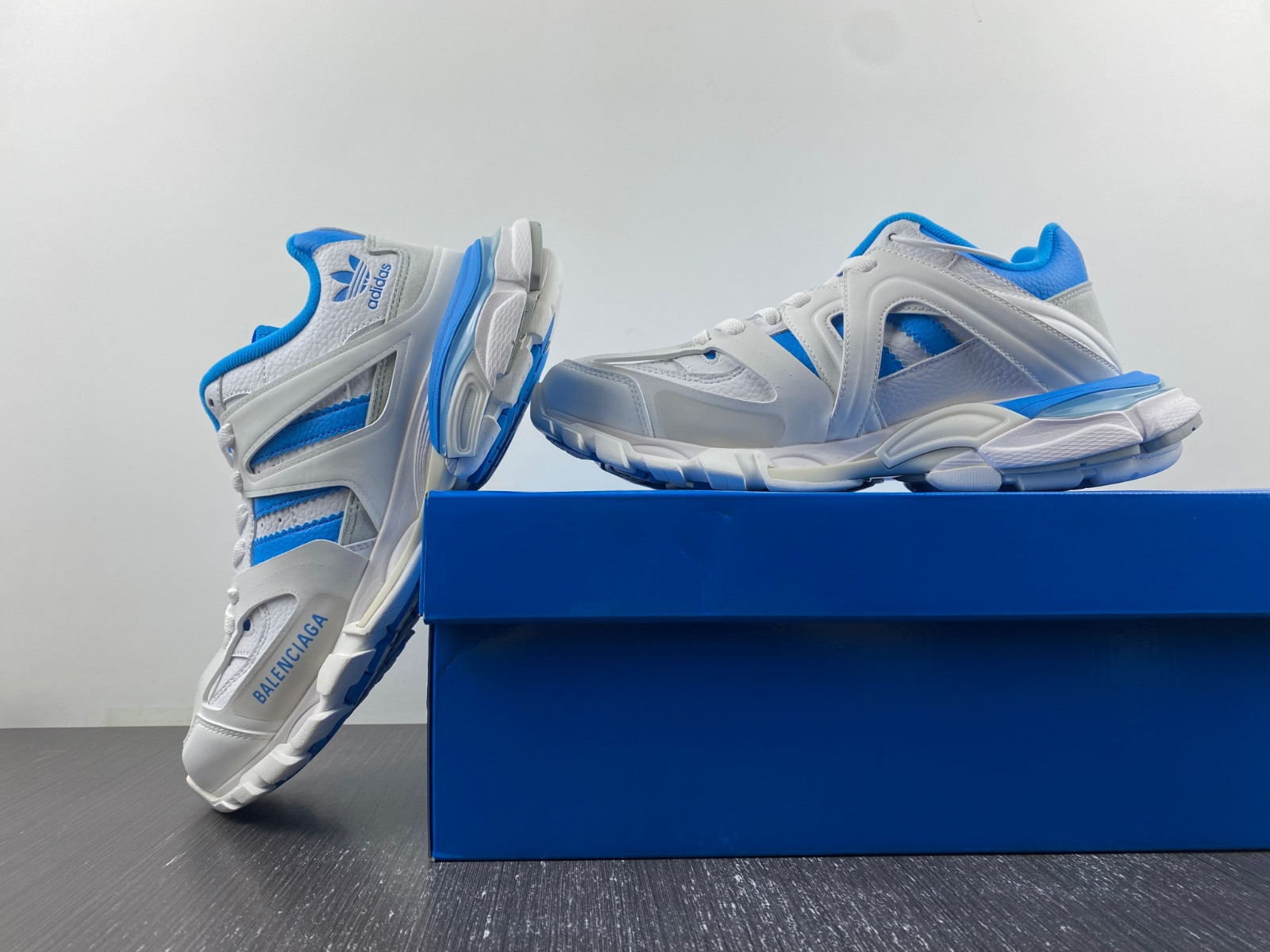 Ba*len*cia*ga 3.0 track sneaker