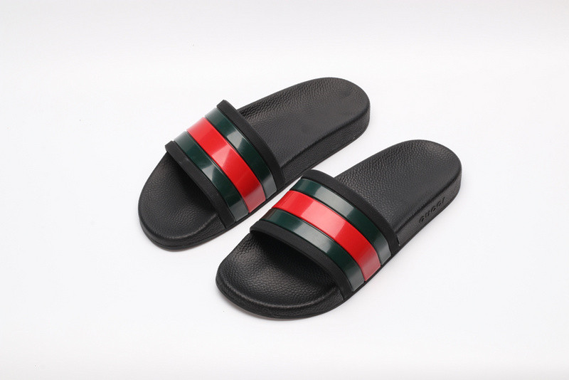 G*u*i slides black