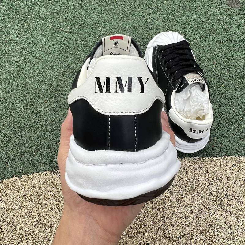 mmy sneaker 0062