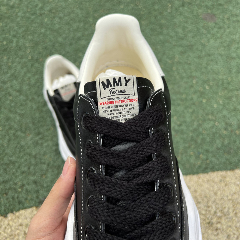 mmy sneaker 0062