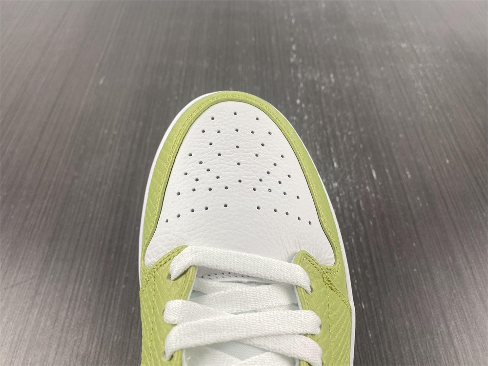 jordan 1 mid green python (w) - dv2959-113