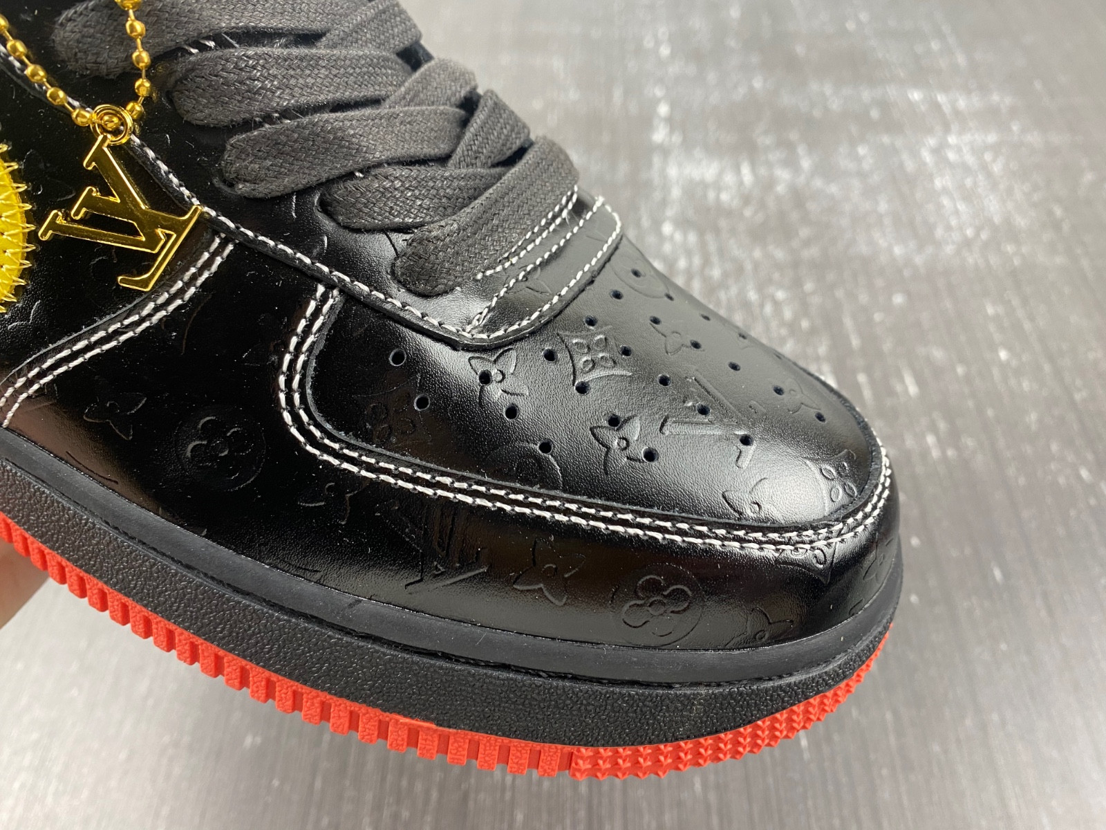 lwe sneaker