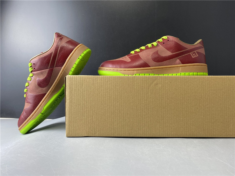 nike dunk low 1 piece laser 311611-661
