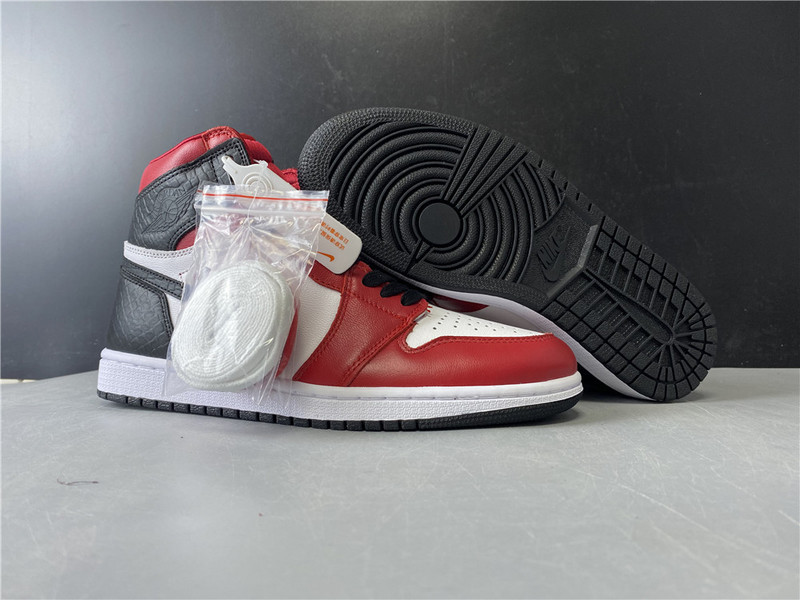 air jordan 1 high og wmns “satin snake” cd0461-601
