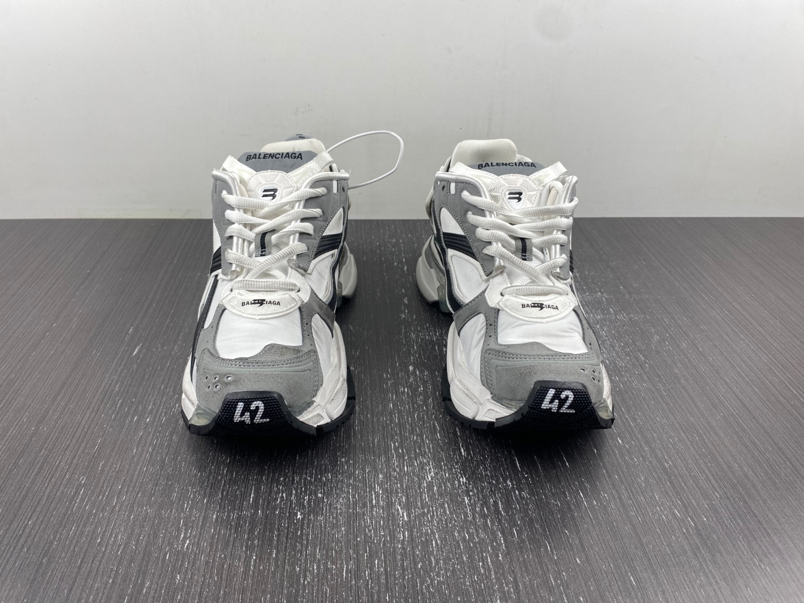 Ba*len*cia*ga runner sneaker in grey/white/black