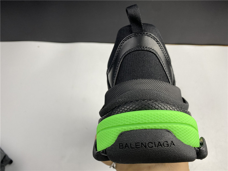Ba*len*cia*ga triple s black green