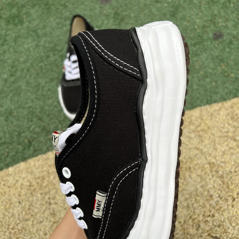 mmy sneaker 0057