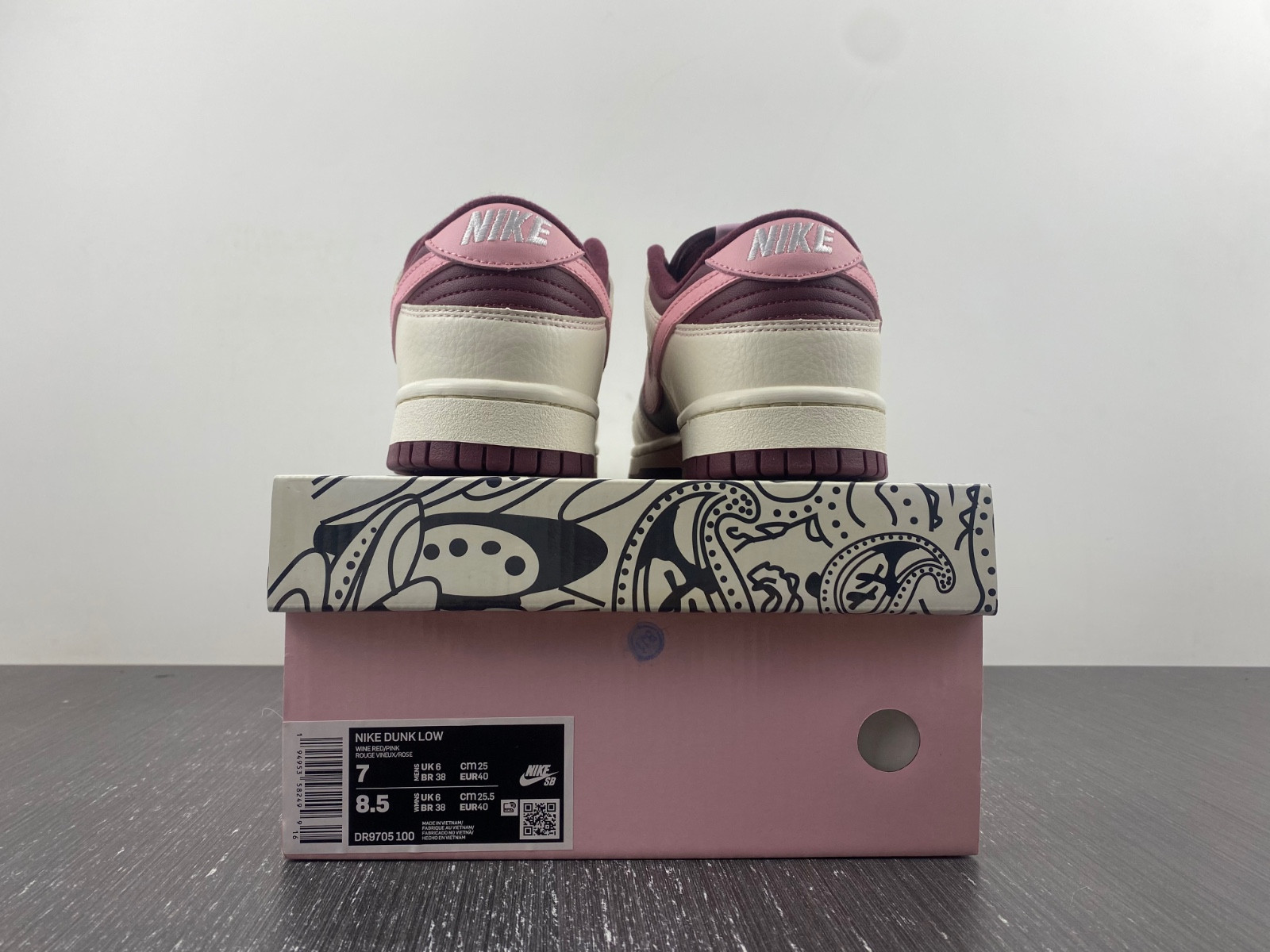 nike dunk low valentine