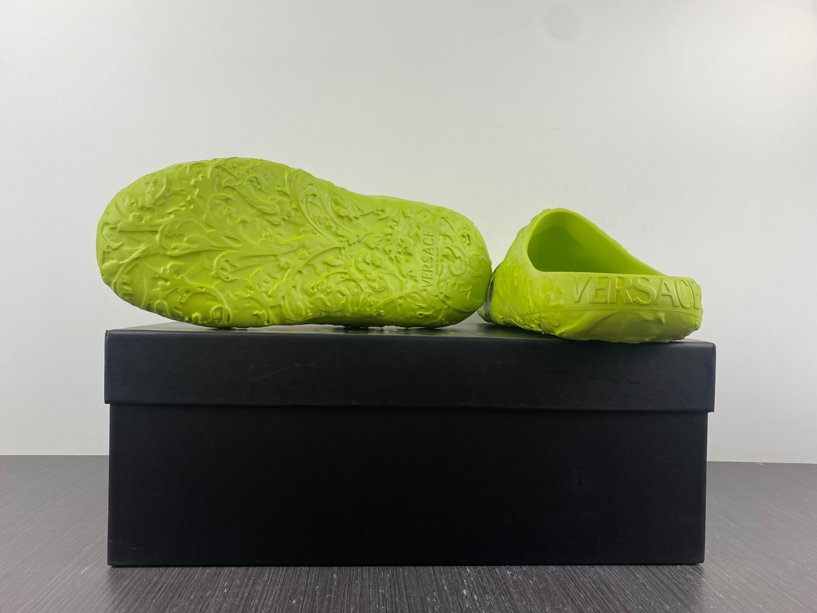 versece slipper