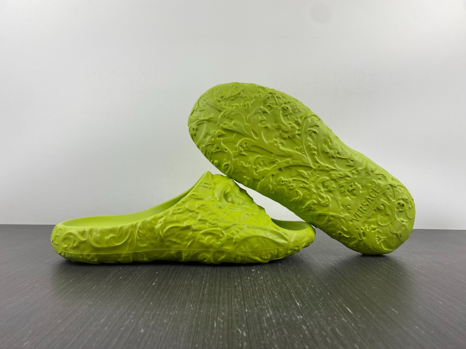 versece slipper
