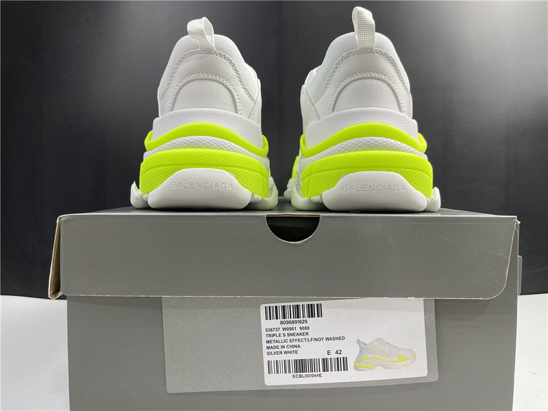 Ba*len*cia*ga triple s