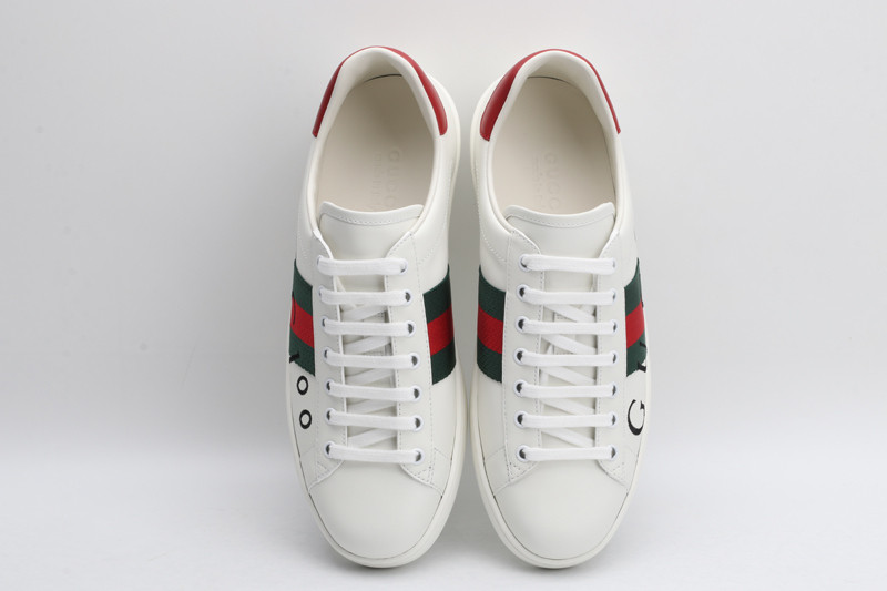 G*u*i sneaker