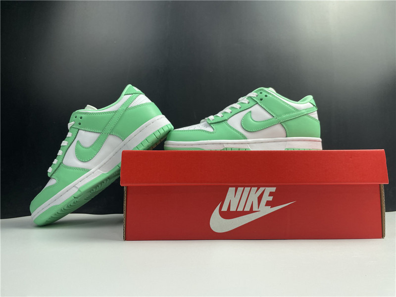 wmns dunk low 