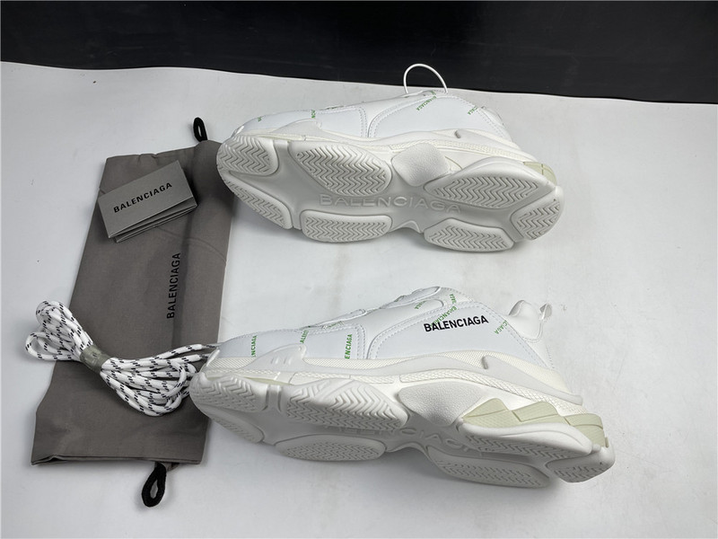 Ba*len*cia*ga triple s