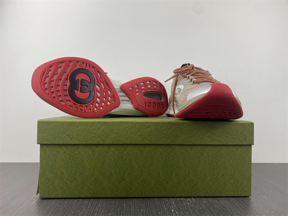 guci sneaker