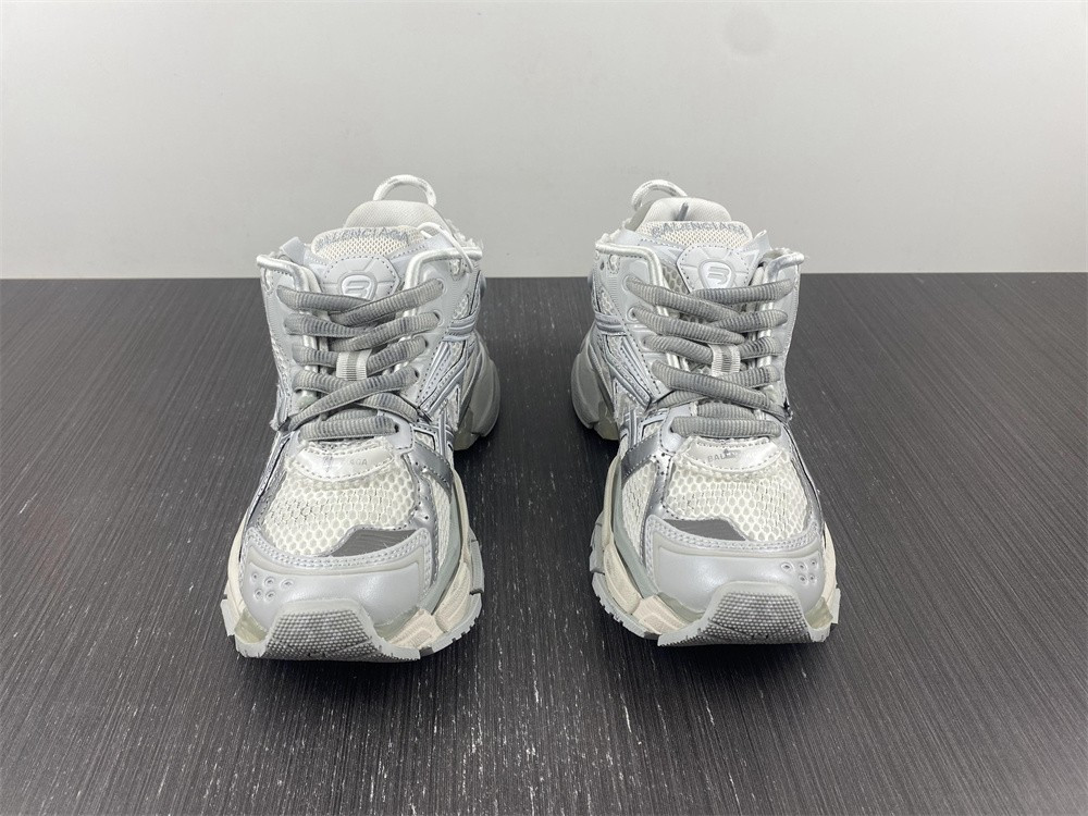 Ba*len*cia*ga runner sneaker