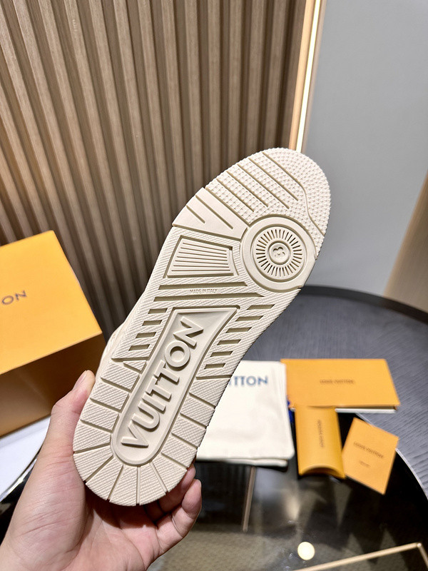 lwe sneaker
