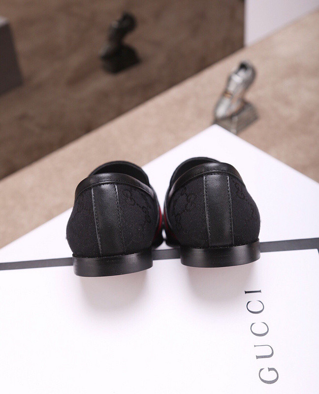 G*u*i leather shoes