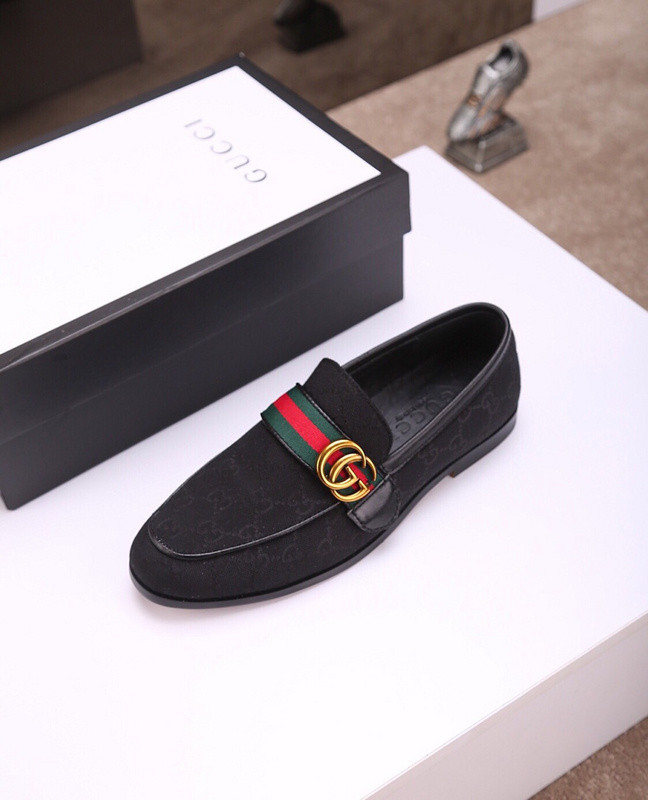 G*u*i leather shoes