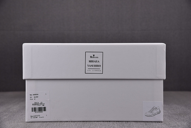 mmy sneaker 0049