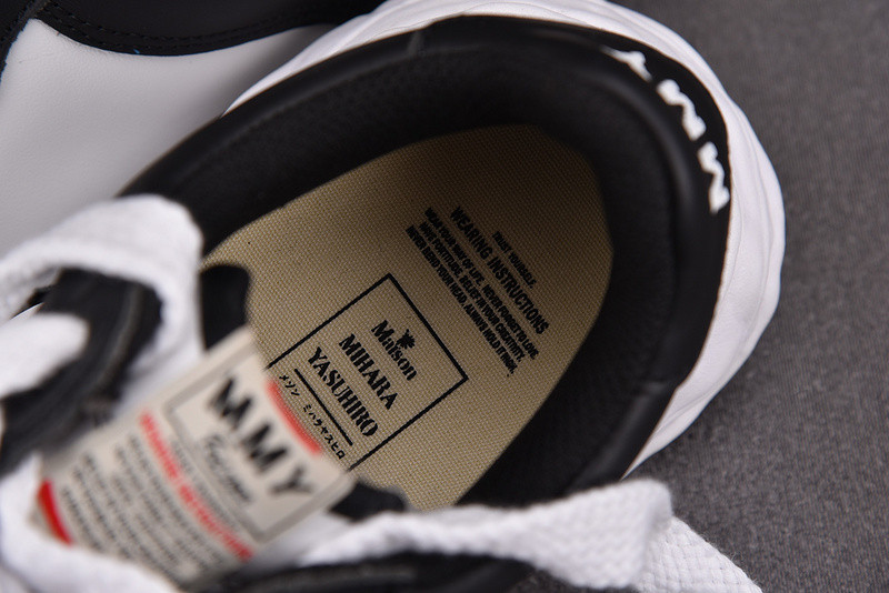 mmy sneaker 0049